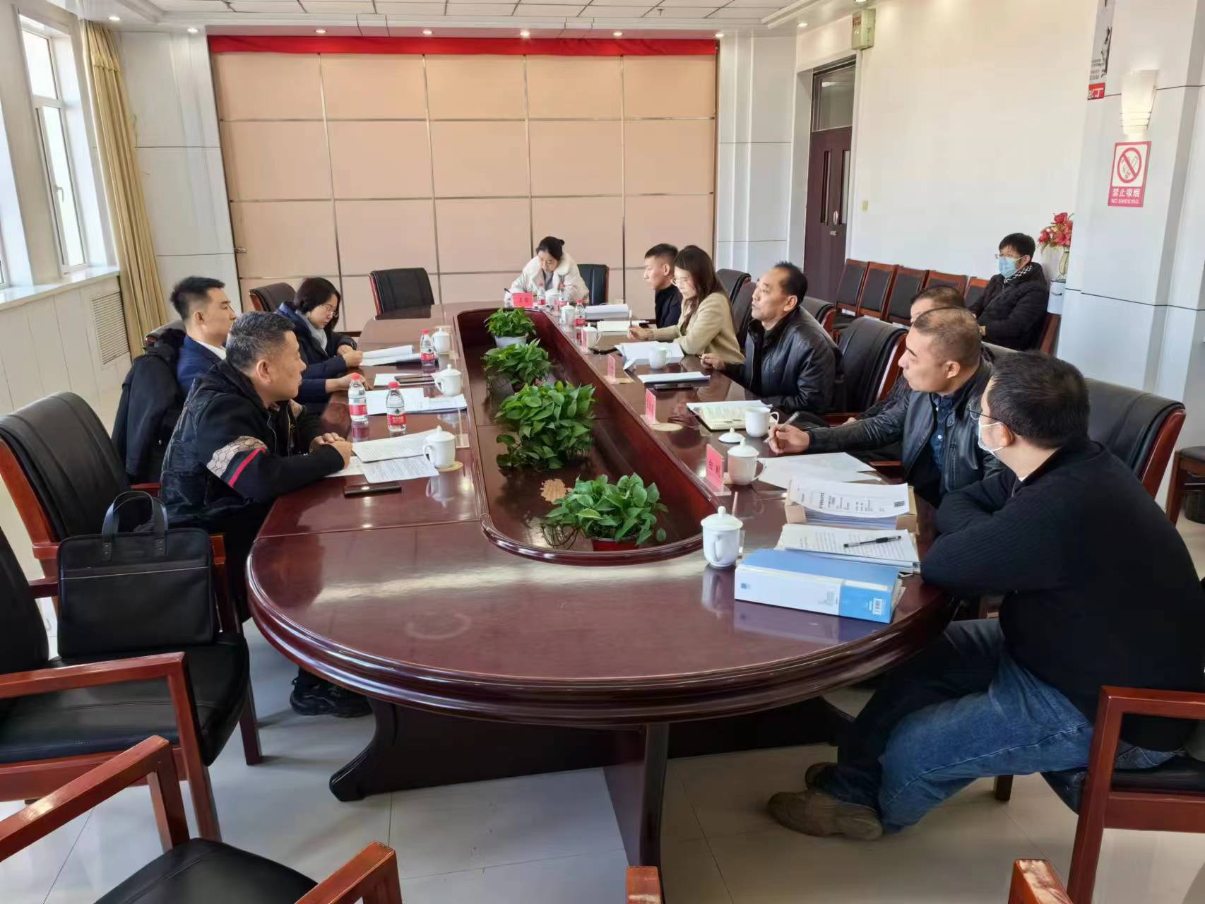 座谈会1.jpg